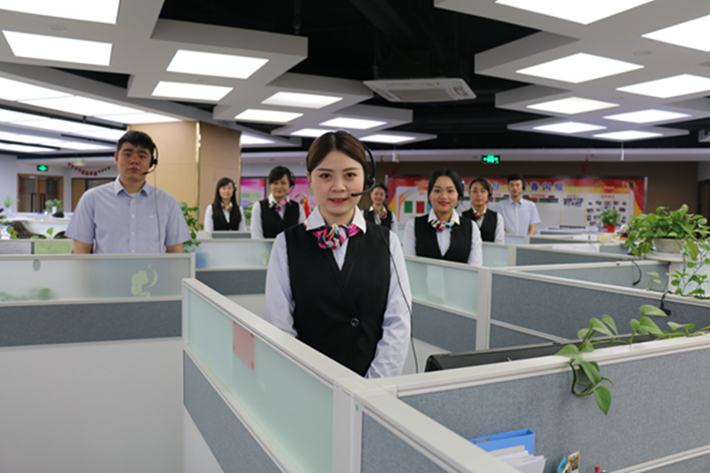 3等奖+金+用心倾听 真诚服务+客服中心+李婷+13720650959.png