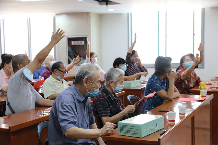 照片2碑林支行-碑林支行首期“颐乐人生老年课堂”开课-2020.9.4.jpg