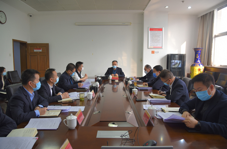 241640333955213018.jpeg 疫情防控专题研究会议.JPG