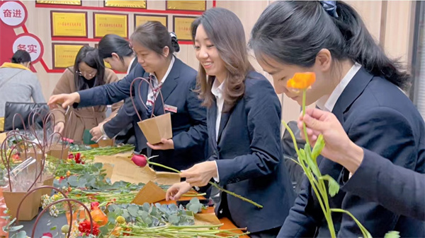 091646809333191964.jpeg 鱼化支行-插花交流.jpg