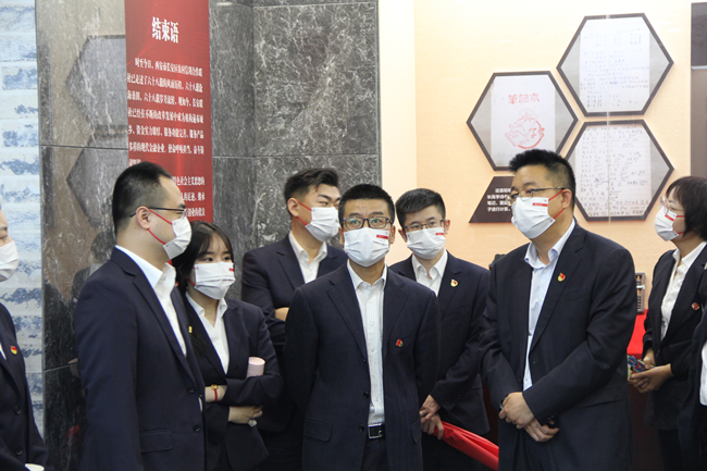 191652945342983531.jpeg 参观1.jpg