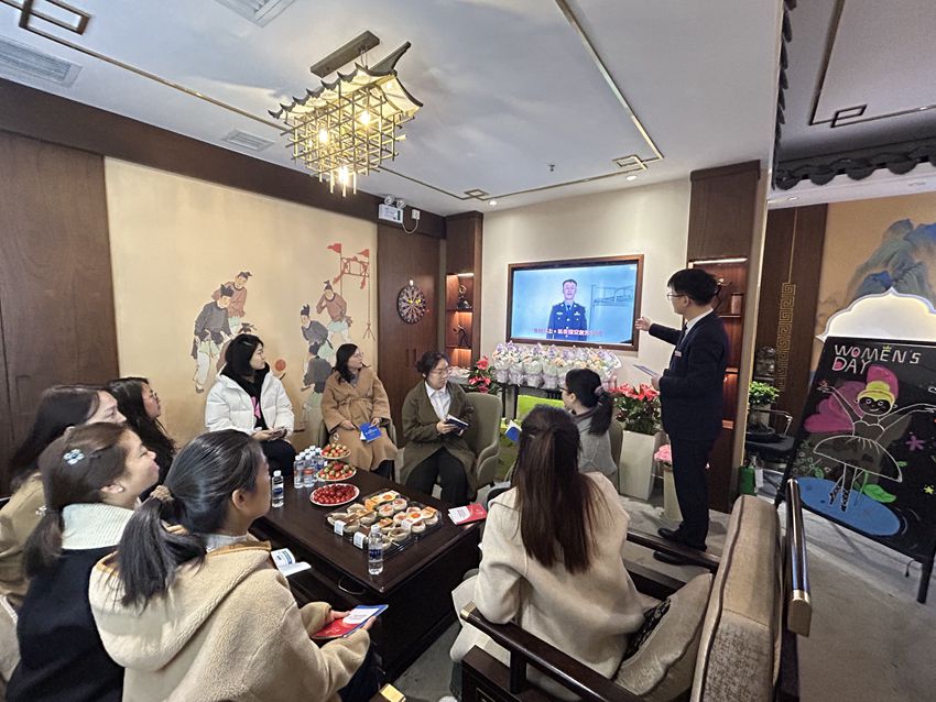 081709875202980160.jpeg 2.jpg