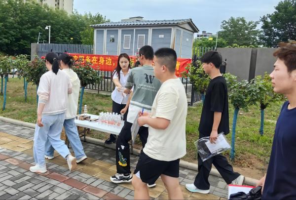 091749456934940351.jpeg 2.jpg